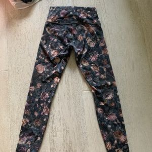 Size 2 floral lululemon leggings